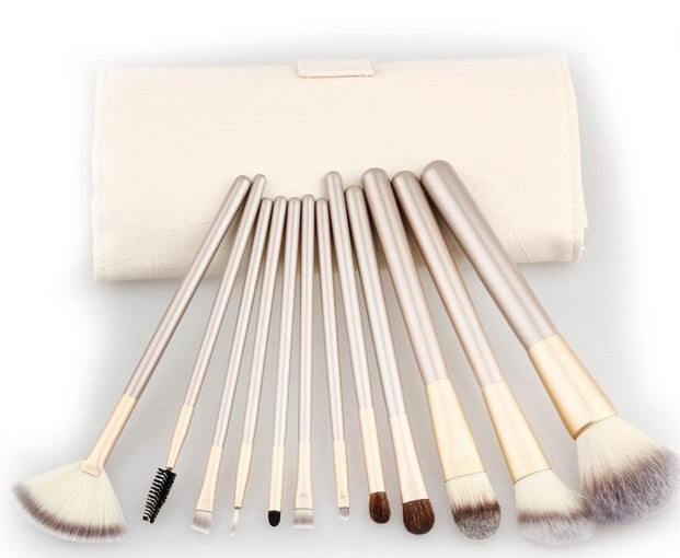 Spot Detonating 121824, Weiß Make-up, Weiß Make-up Pinsel, 24 Make-up Und Pinsel Anzüge Für Tragbare Schönheit Und Make-Up-Tools